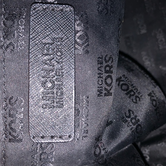 Michael kors purse 👜 - Picture 4 of 5